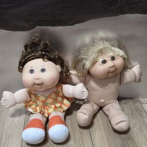 Cabbage Patch Kids Set 2015 OAA. INC And 2009 OAA. INC